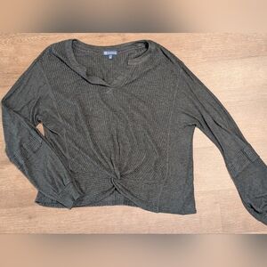 Democracy Gray Long-Sleeve Knotted Front Top With Bell Sleeves